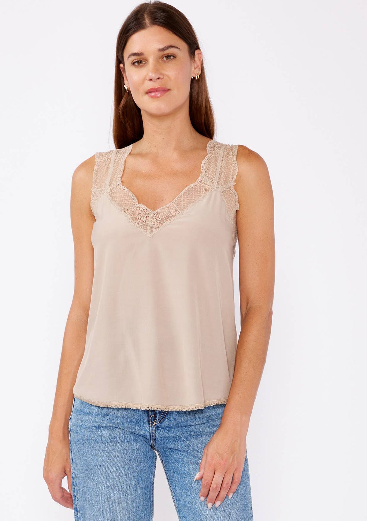 Scallop Lace Trim V Neck Tank Top